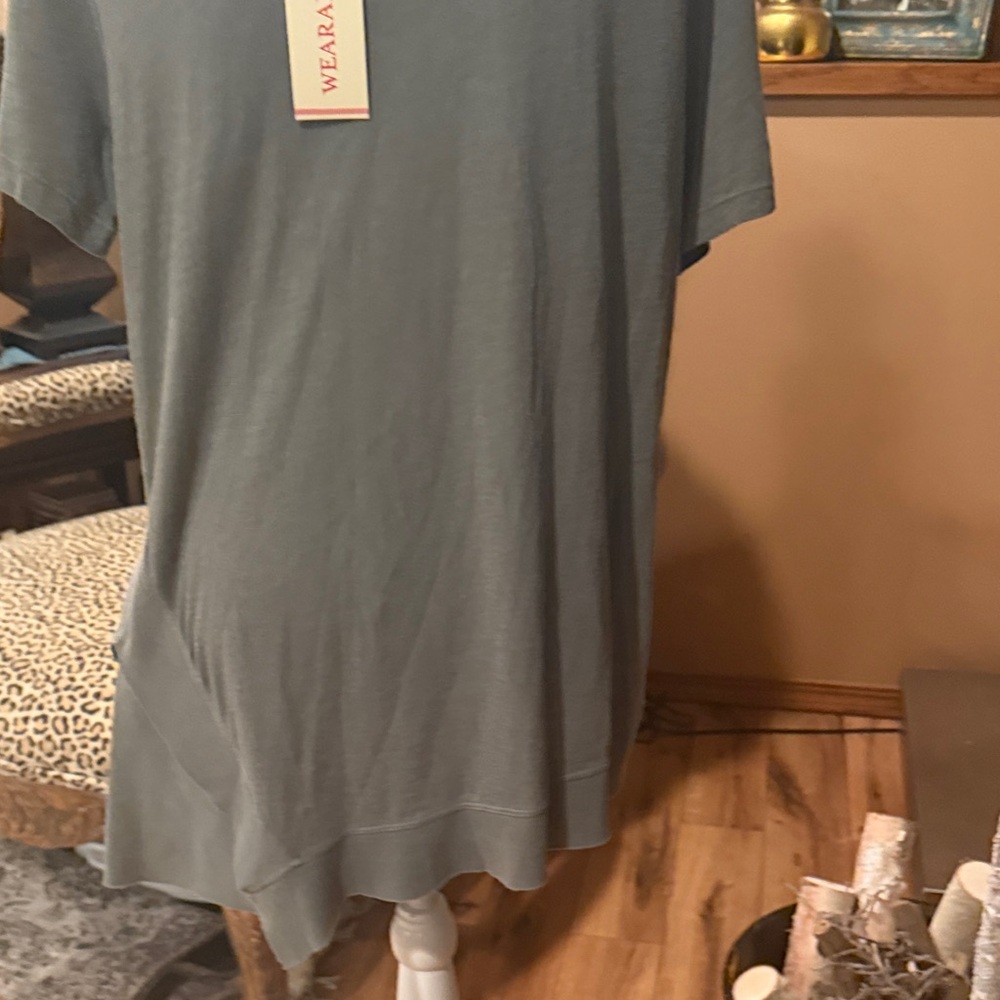 Elegant Sage Short Sleeve Tee - Picture 4 of 6